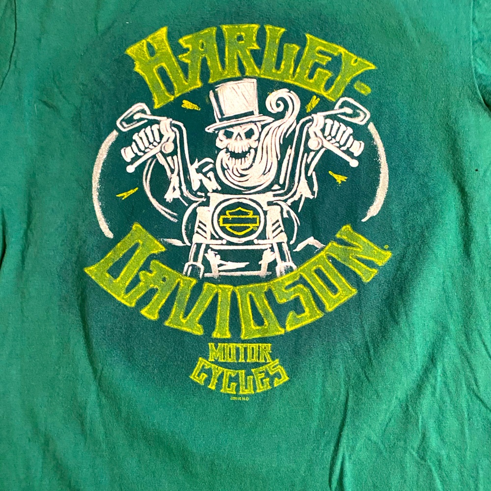 EUC - Men’s Medium Green Harley-Davidson Dealer Shirt